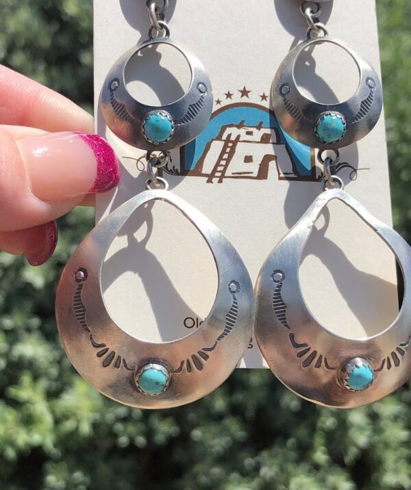 Gorgeous Antique Style 2-Circle Turquoise Long Navajo Womens Post Dangle light weight earrings