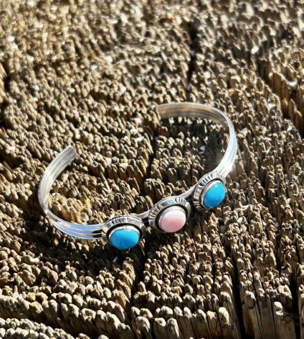 Pink Queen Conch Shell with Turquoise Sterling Silver Navajo Cuff Bracelet - Image 4