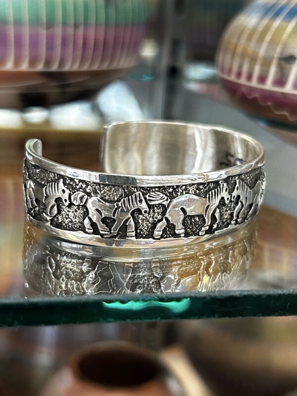 Navajo Handmade StoryTeller Becenti Sterling Silver Cuff Bracelet - Image 3