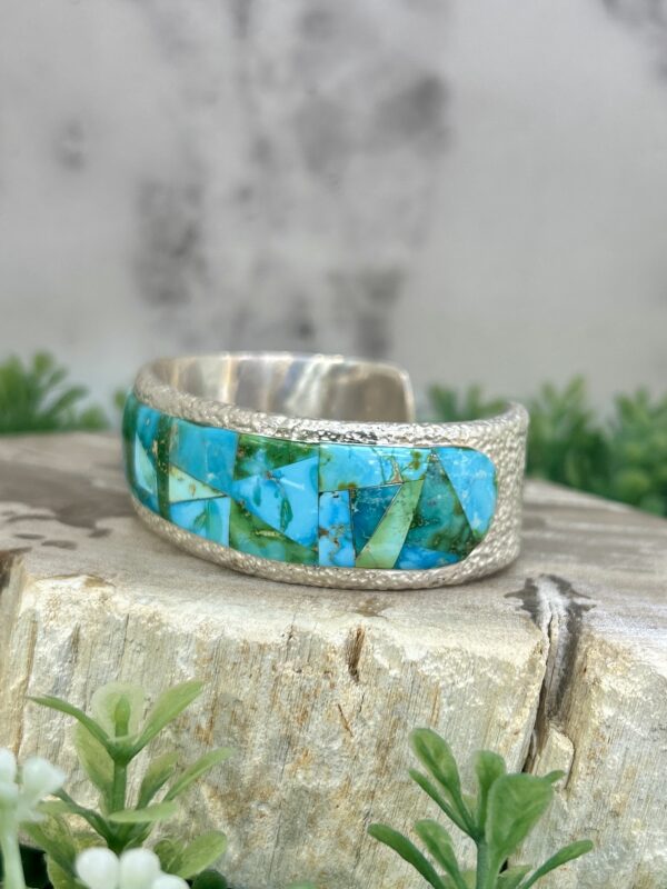 Sonoran Gold Turquoise Inlay Hammered Thick Sterling Silver Navajo Mens/Womens Cuff Bracelet - Image 9