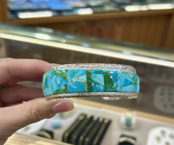 Sonoran Gold Turquoise Inlay Hammered Thick Sterling Silver Navajo Mens/Womens Cuff Bracelet - Image 3