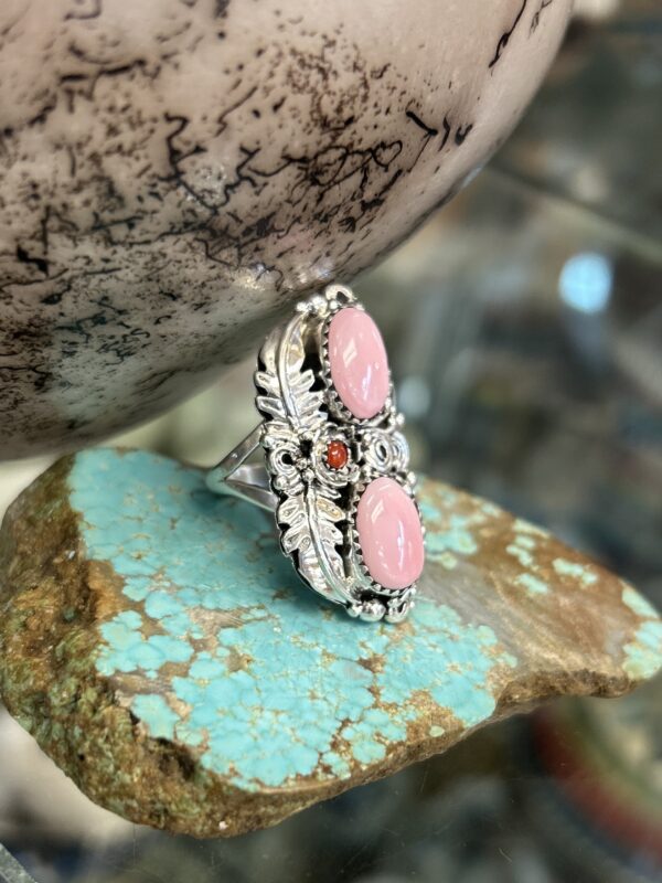 Pink Queen Conch Shell with Coral Sterling Silver Navajo Womens Ring - Image 3