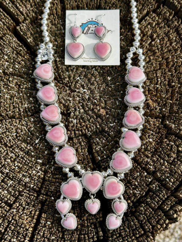 Pink Queen Conch Shell Sterling Silver Heart Squash Blossom Necklace and Earrings Set - Image 6