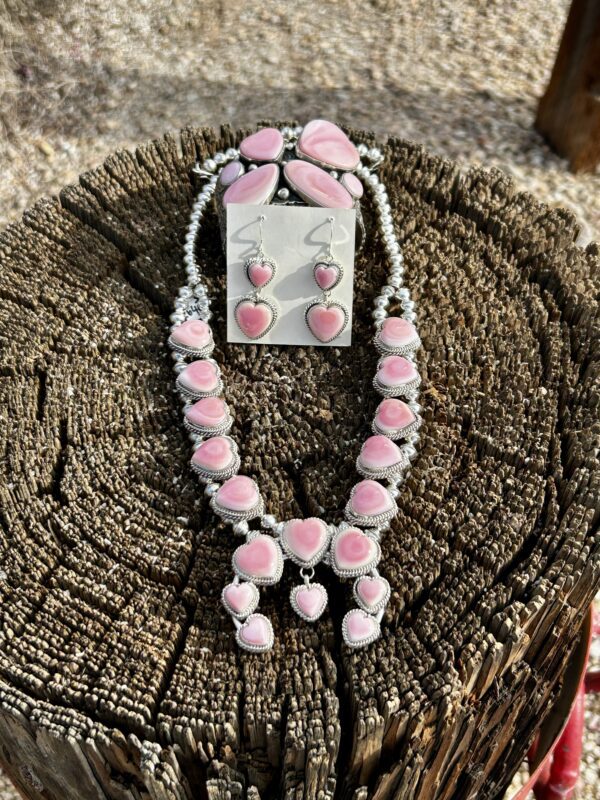 Pink Queen Conch Shell Sterling Silver Heart Squash Blossom Necklace and Earrings Set - Image 5