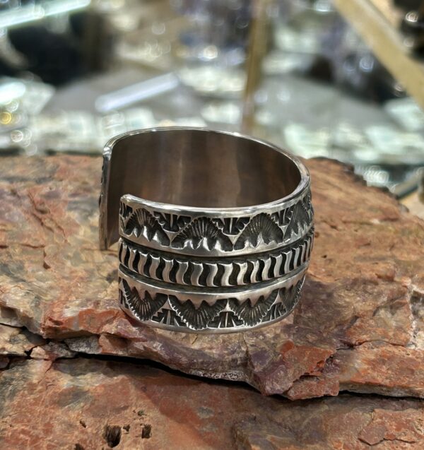 Elvira Bill Navajo Handmade Sterling Silver Thick Heavy Etched Cuff Bracelet - Image 7
