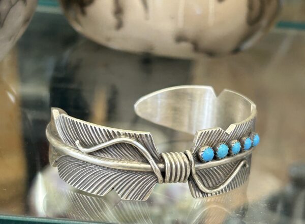 Sleeping Beauty Turquoise Sterling Silver Navajo Handmade Feather Shape Cuff Bracelet - Image 9