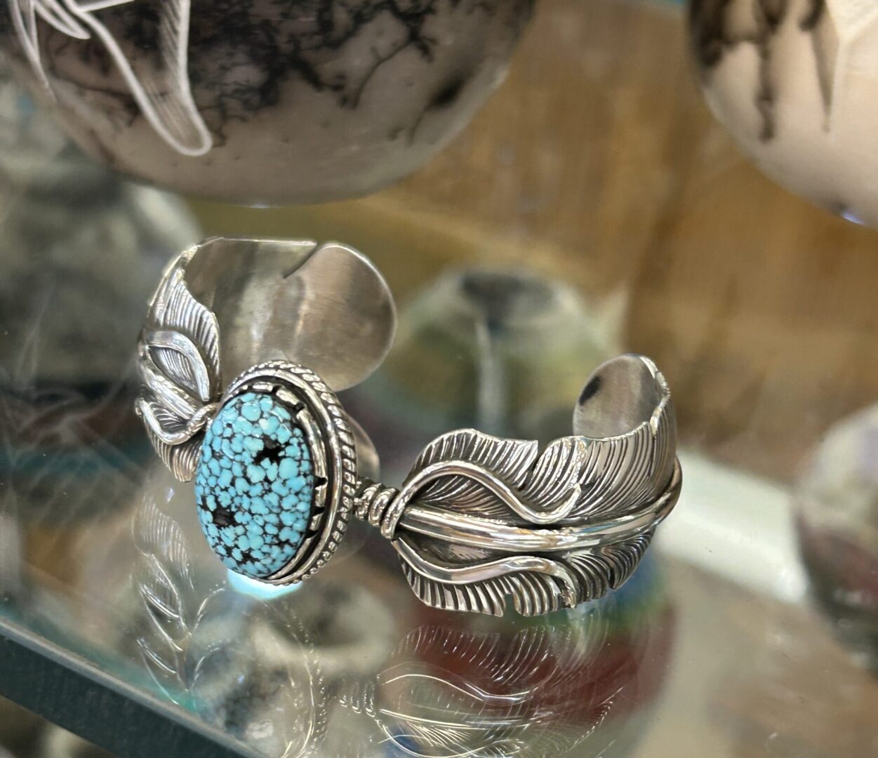 Navajo Handmade Sterling Silver #8 Spiderweb Turquoise Feather Shaped Cuff Bracelet Unisex - Image 7