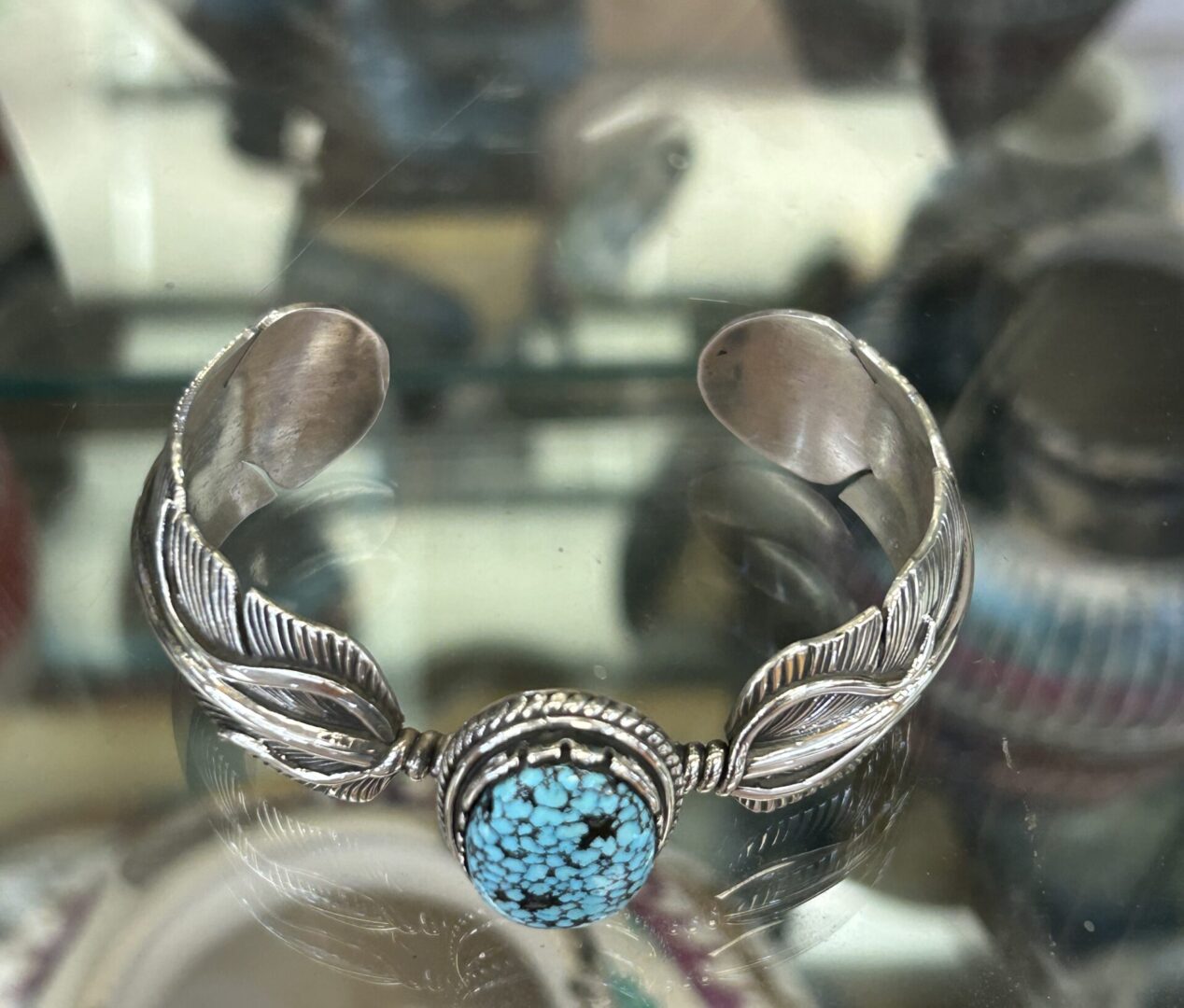 Navajo Handmade Sterling Silver #8 Spiderweb Turquoise Feather Shaped Cuff Bracelet Unisex - Image 6