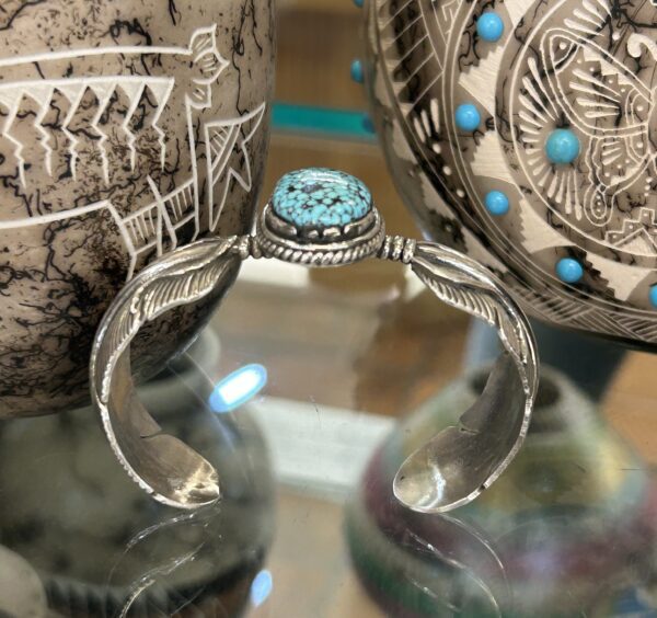 Navajo Handmade Sterling Silver #8 Spiderweb Turquoise Feather Shaped Cuff Bracelet Unisex - Image 3